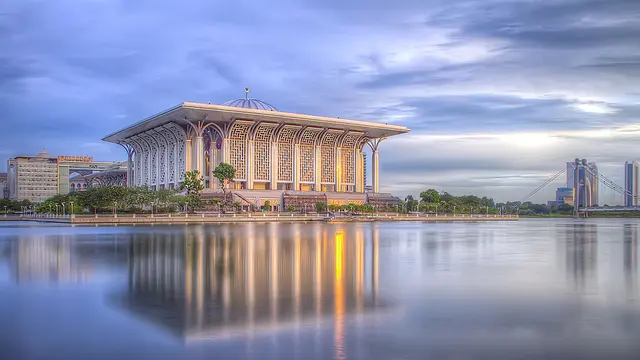 Masjid Terbesar Tuanku Mizan Zainal Abidin