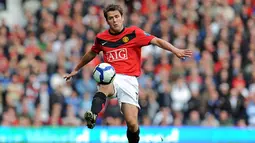 2. Michael Owen, diboyong dari Newcastle, peraih Ballon d'Or 2001 itu gagal menunjukan tajinya. Ex bintang Liverpool ini hanya tampil sebanyak 52 kali dan mencetak 17 gol, angka yang rendah untuk ukuran striker di klub sebesar MU. (AFP/Paul Ellis)