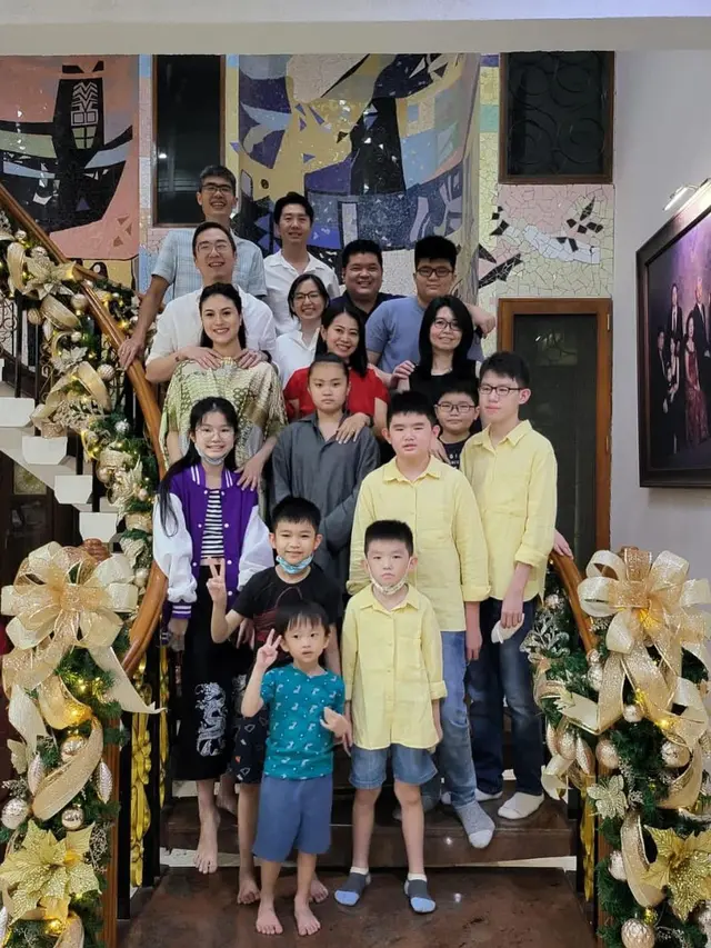 6 Potret Marcella Daryanani Bersama Suami dan Buah Hati yang Mencuri Perhatian