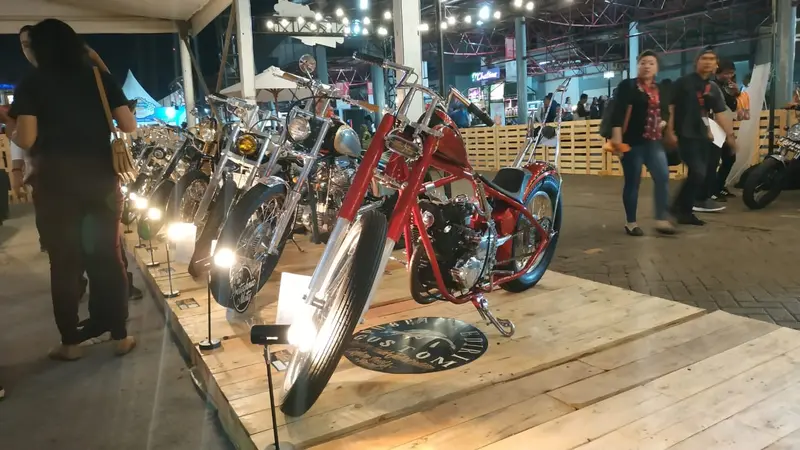 Deretan Motor Kustom Keren Pamer Diri di IIMS 2019 (Arief A / Liputan6.com)