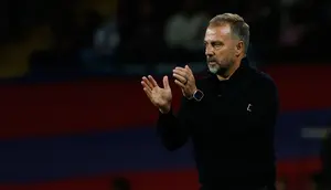 Hansi Flick di Ambang Rekor Langka Barcelona, Bisa Sejajar Guardiola dan Cruyff