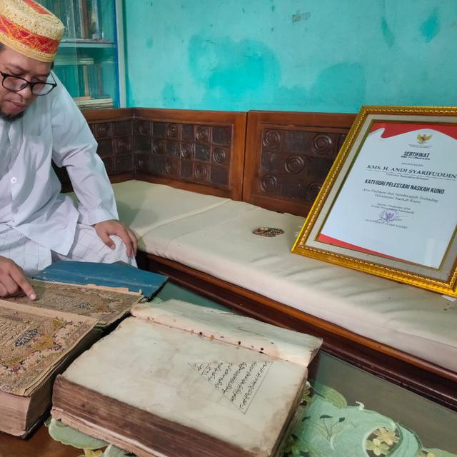 Cek Kaligrafi Adalah Salah Satu Peninggalan Sejarah Pada Masa 
