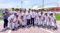 Persib Bandung U-17 bersama Garudayaksa Football Academy (GFA) Indonesia berada di Aspire Academy, Doha, Qatar. (Bola.com/Dok. GFA Indonesia)