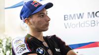 Toprak Razgatliouglu memperkuat BWM di ajang World Superbike 2025. (X/ROKiT BMW Motorrad WorldSBK Team)