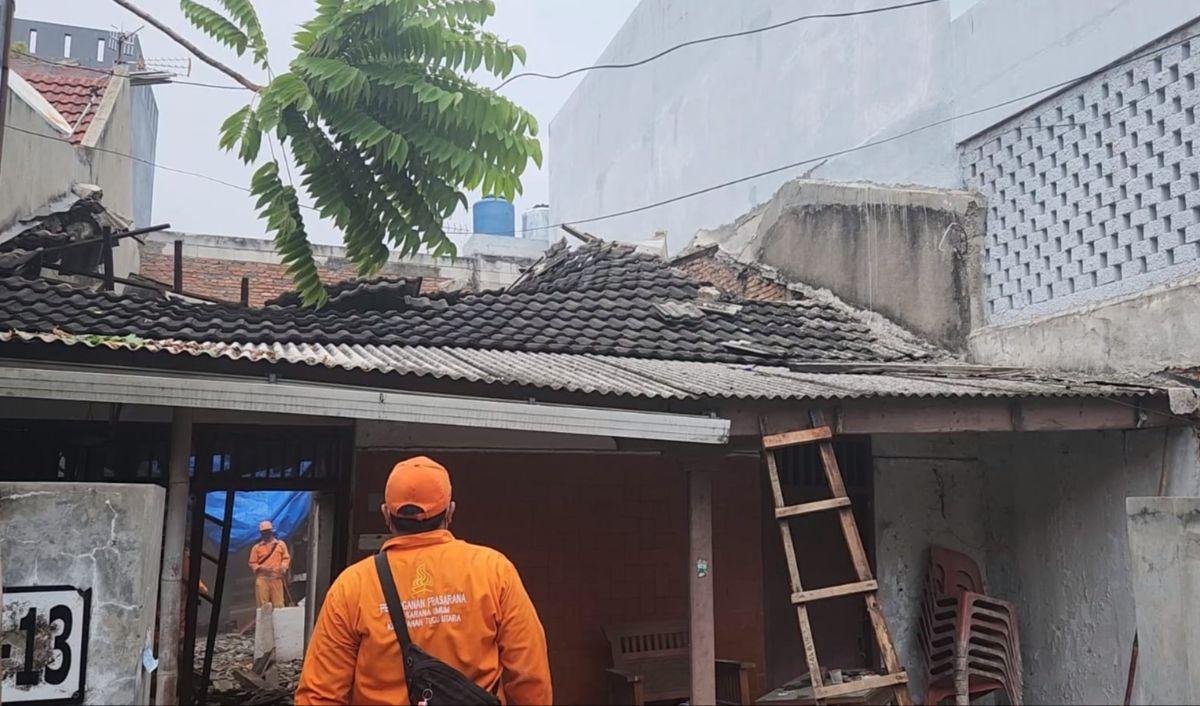 Kondisi Putri membuat Boy, salah satu konten kreator yang hatinya tertegun. Boy awalnya melihat Putri secara langsung dengan pakaian tidak terurus.