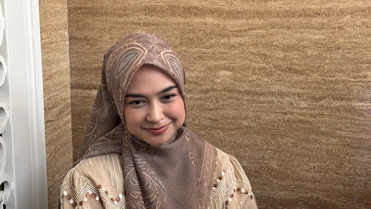 Ria Ricis Bersyukur Bisa Berkurban, Bahagia Berbaur dengan Warga Sekitar