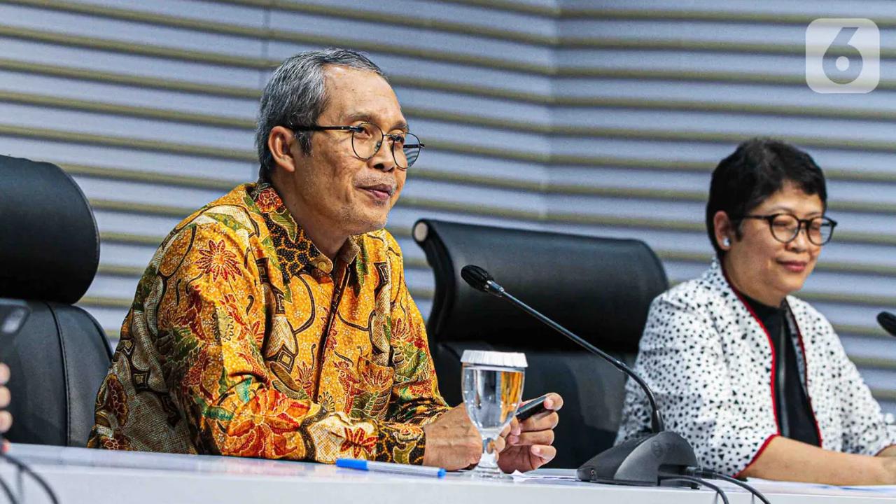 Termasuk soal kasus dugaan pelanggaran etik Wakil Ketua KPK Johanis Tanak terkait pembocoran dokumen penyidikan kasus di Kementerian ESDM, Alex menyebut hal itu tak terbukti.<br>