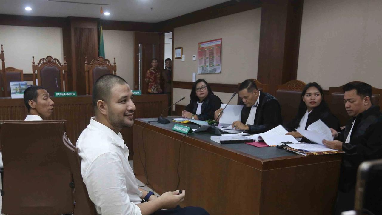 FOTO: Ammar Zoni Jalani Sidang Perdana Dugaan Peredaran Narkotika di Lapas