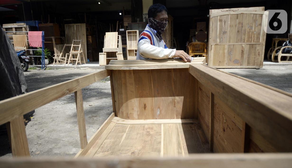 FOTO Sempat Turun Penjualan Mebel Berangsur Normal 