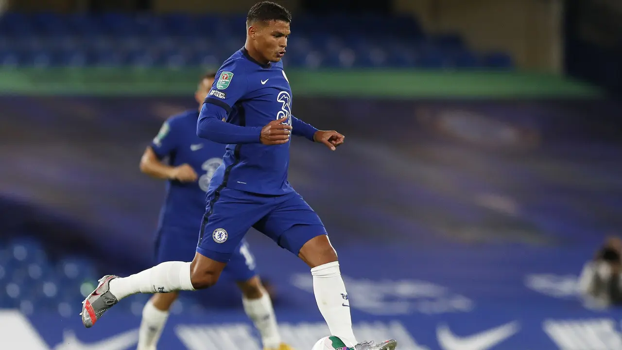 Bek Chelsea, Thiago Silva.