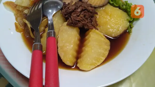 Selat Legendaris Mbak Lies Solo