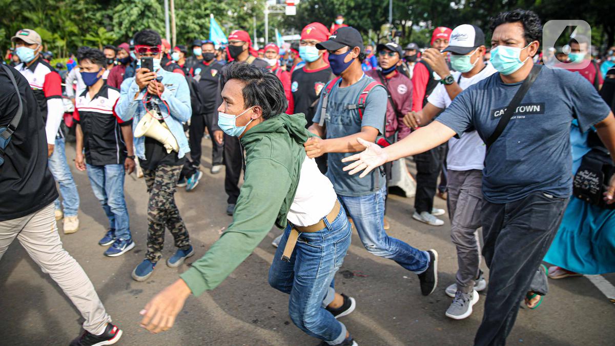 Diduga Anarko, 22 Orang yang Menyusup di Tengah Massa Buruh Diamankan