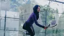 Tampilannya kali ini semakin memerlihatkan body goals Aurel. Tampak langsing namun tetap berisi.  [@aurelie.hermansyah]