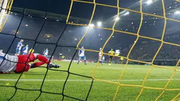 Gol yang ditunggu-tunggu akhirnya tiba di menit ke-107 lewat kaki Sebastian Kehl