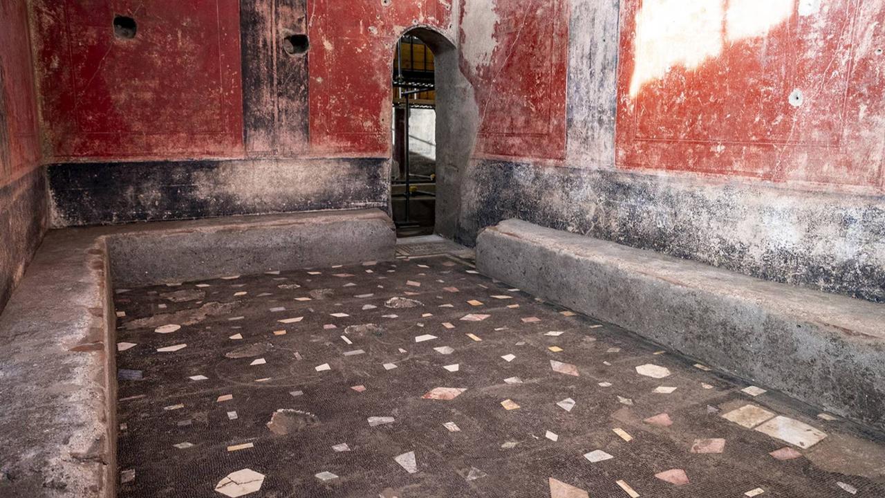 Penemuan pemaindian air panas di Kota Kuno Pompeii