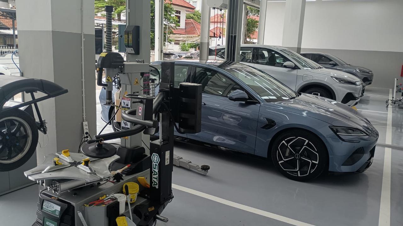 Dealer BYD Harmoni Slipi