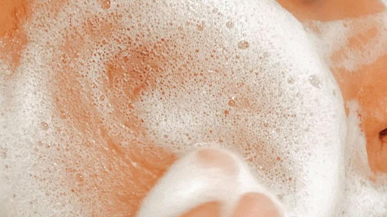 Punya Kulit Berjerawat? Simak Urutan Skincare Malam yang Paling Efektif untuk Hasil Maksimal