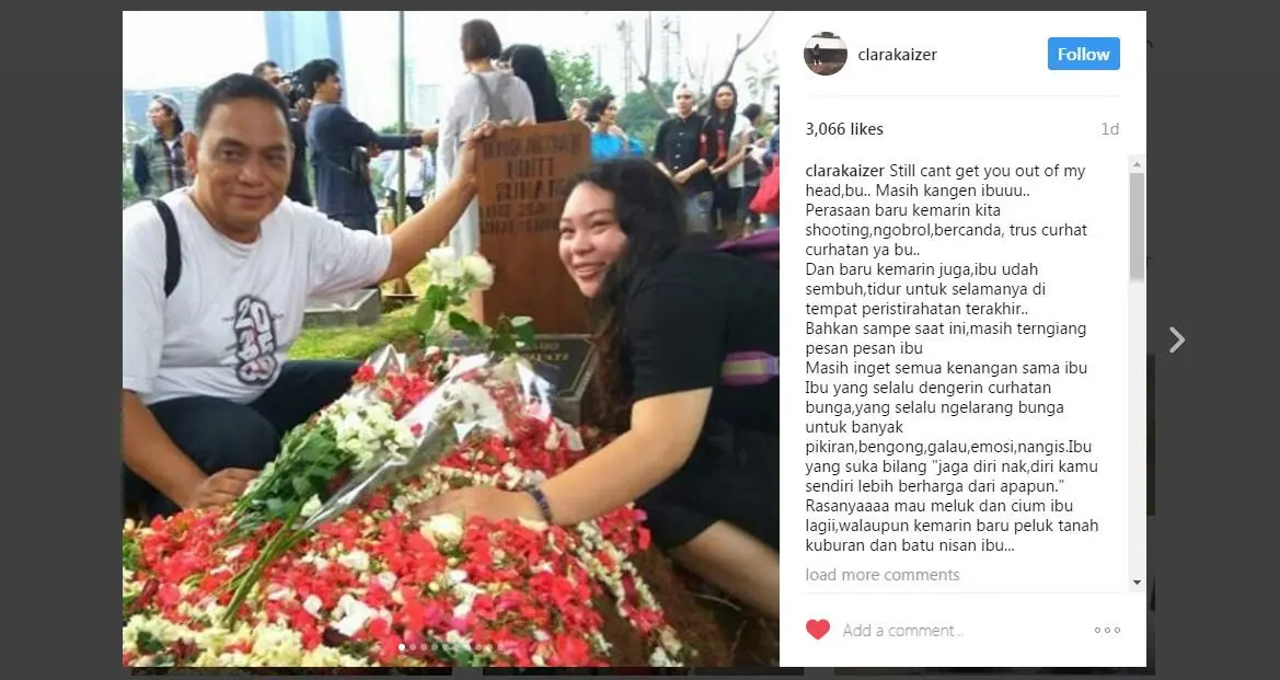 Clara Kaizer di hadapan makam Renita Sukardi [foto: www.instagram.com/clarakaizer]