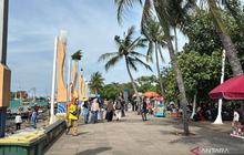 Puluhan Ribu Pengunjung Ancol Padati Kawasan Wisata H+1 Lebaran, Diprediksi Capai 70 Ribu