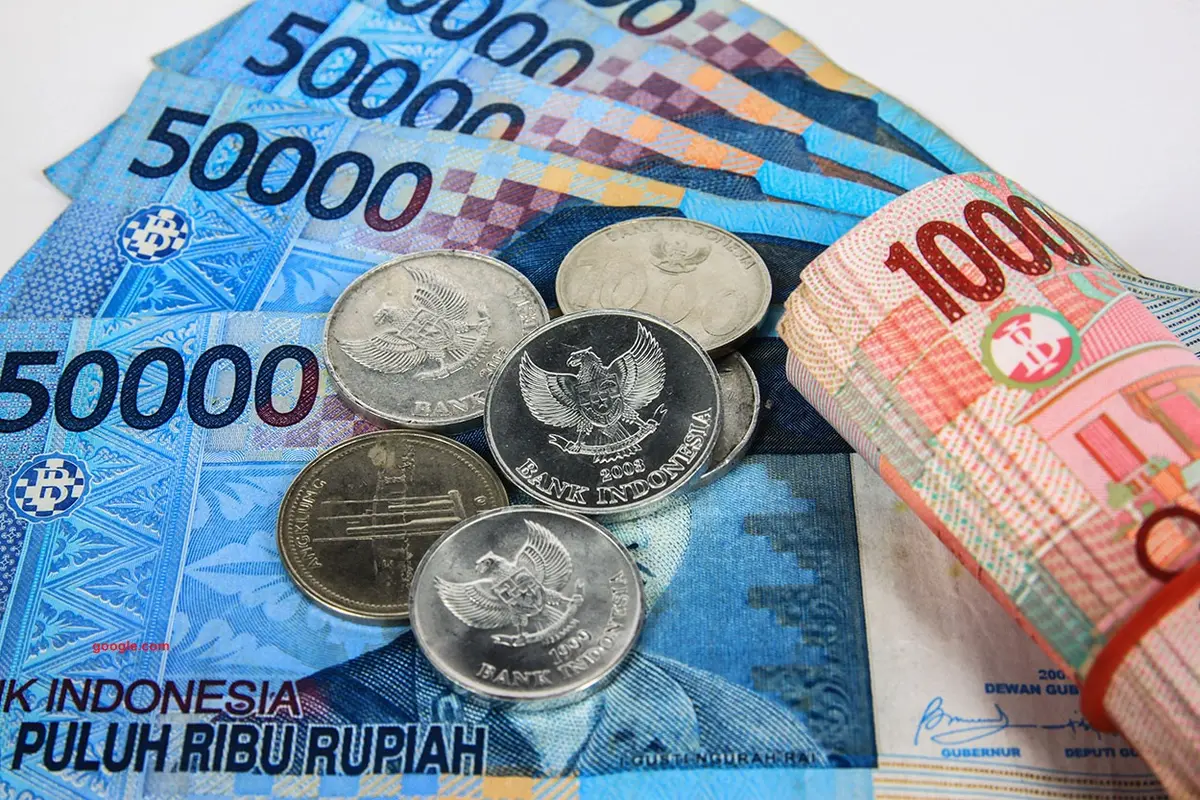 [Bintang] Selain Alat Tukar, Ini 3 Fungsi Uang Rupiah di Tahun 90-an