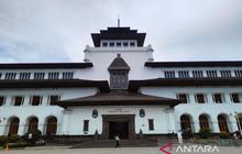 Terungkap! Ini Dasar Hukum Gaji dan Tunjangan Gubernur Jabar yang Capai Puluhan Miliar Rupiah per Tahun