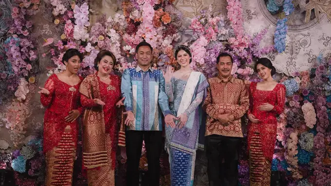 Moment Lamaran Asyifa Dewi (Sumber: Instagram/@viigus)