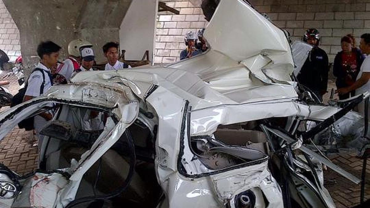Fakta Fortuner di Tangerang Ringsek dan Pengemudi Dikeroyok Warga