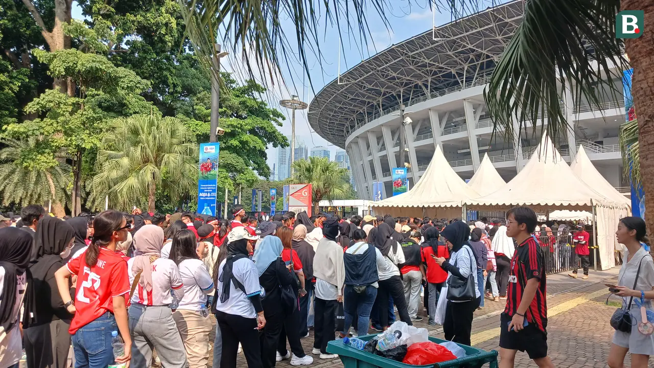 Suporter Timnas Indonesia Vs Irak di SUGBK
