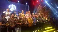 Universitas Indonesia (UI) untuk kali pertama menggelar acara penghargaan pada mitra dan alumni dengan tajuk UI Award Night (UIAN) 2019.
