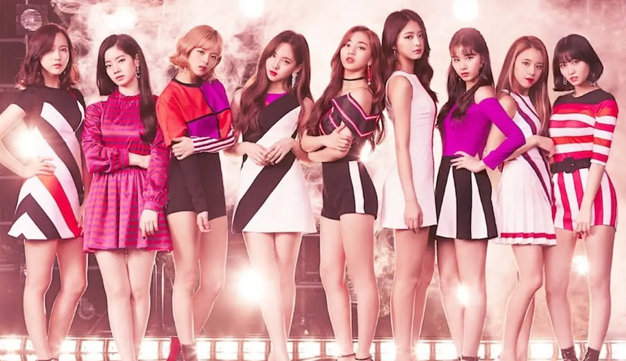 TWICE merupakan salah satu girlband yang populer. Meskipun kepopuleran memberikan berbagai keutungan, akan tetapi TWICE juga mengalami beberapa hal yang merugikan. (Foto: soompi.com)