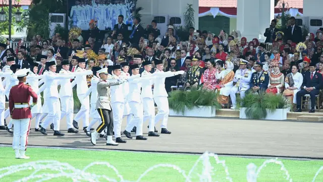 Momen upacara peringatan Hari Ulang Tahun atau HUT ke-80 RI di halaman Istana Merdeka Jakarta, Minggu (17/8/2025) yang dipimpin langsung Presiden Prabowo Subianto.