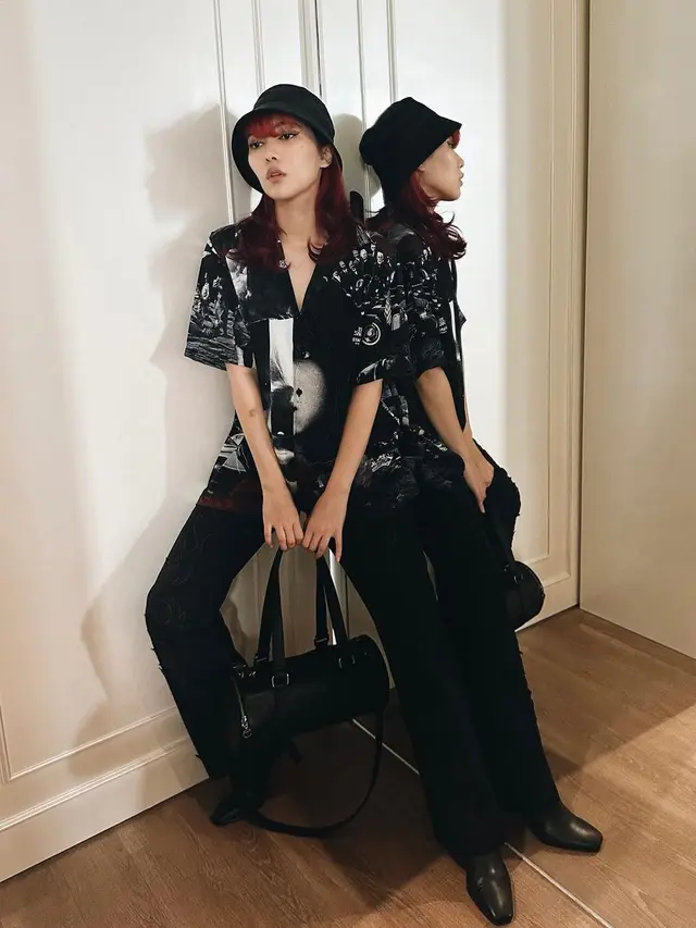 6 Inspirasi OOTD Bergaya Skena yang Bisa Ditiru dari Isyana Saravasti, Anya Geraldine, hingga Sheila Dara Aisha