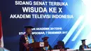 Direktur ATVI Drs. Eduard Depari MA.,MSc. saat meberikan sambutan dalam Sidang Senat Terbuka Wisuda ATVI ke-X di Jakarta, Kamis (7/12). (Liputan6.com/Angga Yuniar)