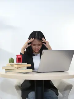 Ilustrasi kerja stres/copyright fimela