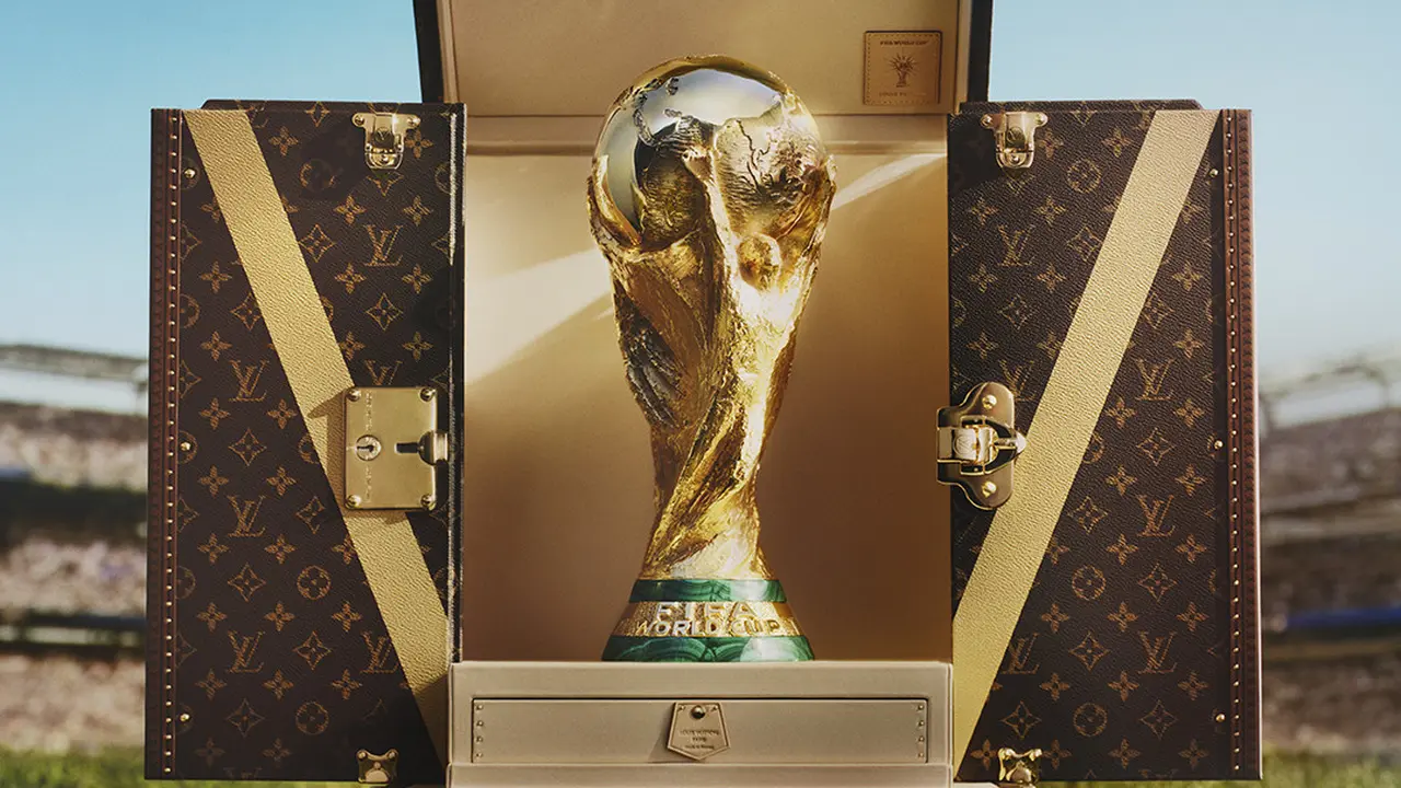 Louis Vuitton Hadirkan Trophy Trunk FIFA World Cup 2026, Simbol Kemenangan dengan Sentuhan Artisan Prancis