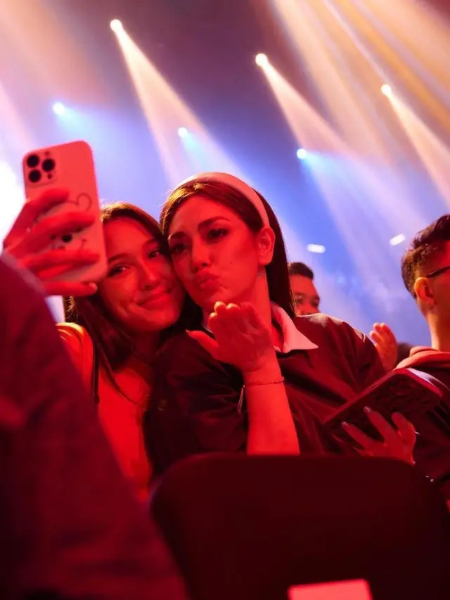 Celine Evangelista sudah punya empat anak, tapi masih seperti ABG