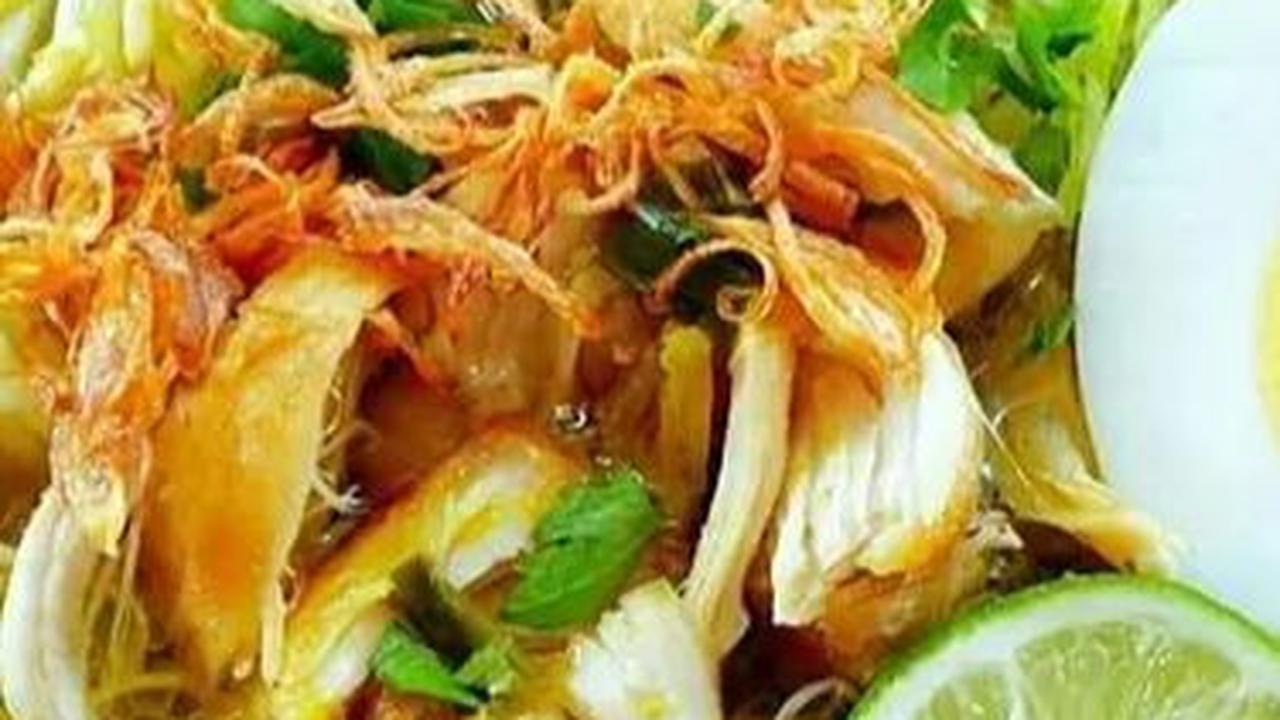 Menikmati Soto Bumbung, Kuliner Khas Klaten yang Disajikan di Atas Wadah Bambu