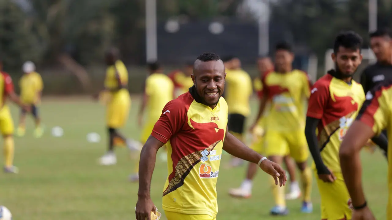 Anis Nabar, Sriwijaya FC, Nick Hanoatubun, Bola.com