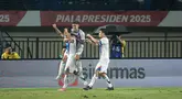 Selebrasi Teerasak Poeiphimai usai berhasil mencetak gol penyama kedudukan pada final Piala Presiden 2025&nbsp;di Stadion Si Jalak Harupat, Kabupaten Bandung, pada Minggu (13/7/2025) malam WIB. (Bola.com/Bagaskara Lazuardi)