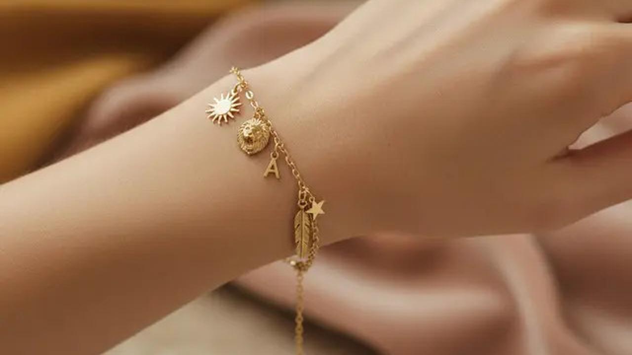 7 Gelang Emas 18K Kecil Bergaya Modern Vintage yang Lagi Tren di 2025