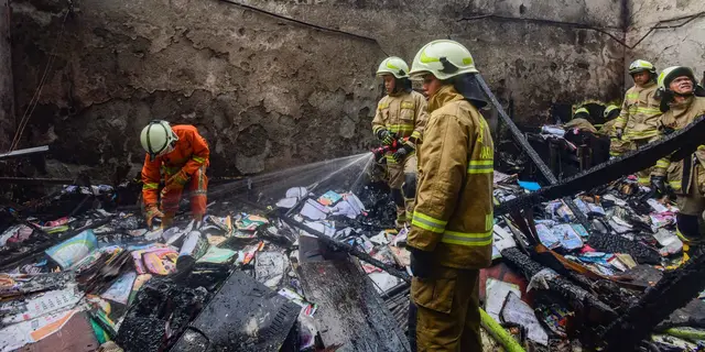 Gudang SDN Srengseng Sawah 04 Terbakar Saat Kegiatan Belajar Mengajar