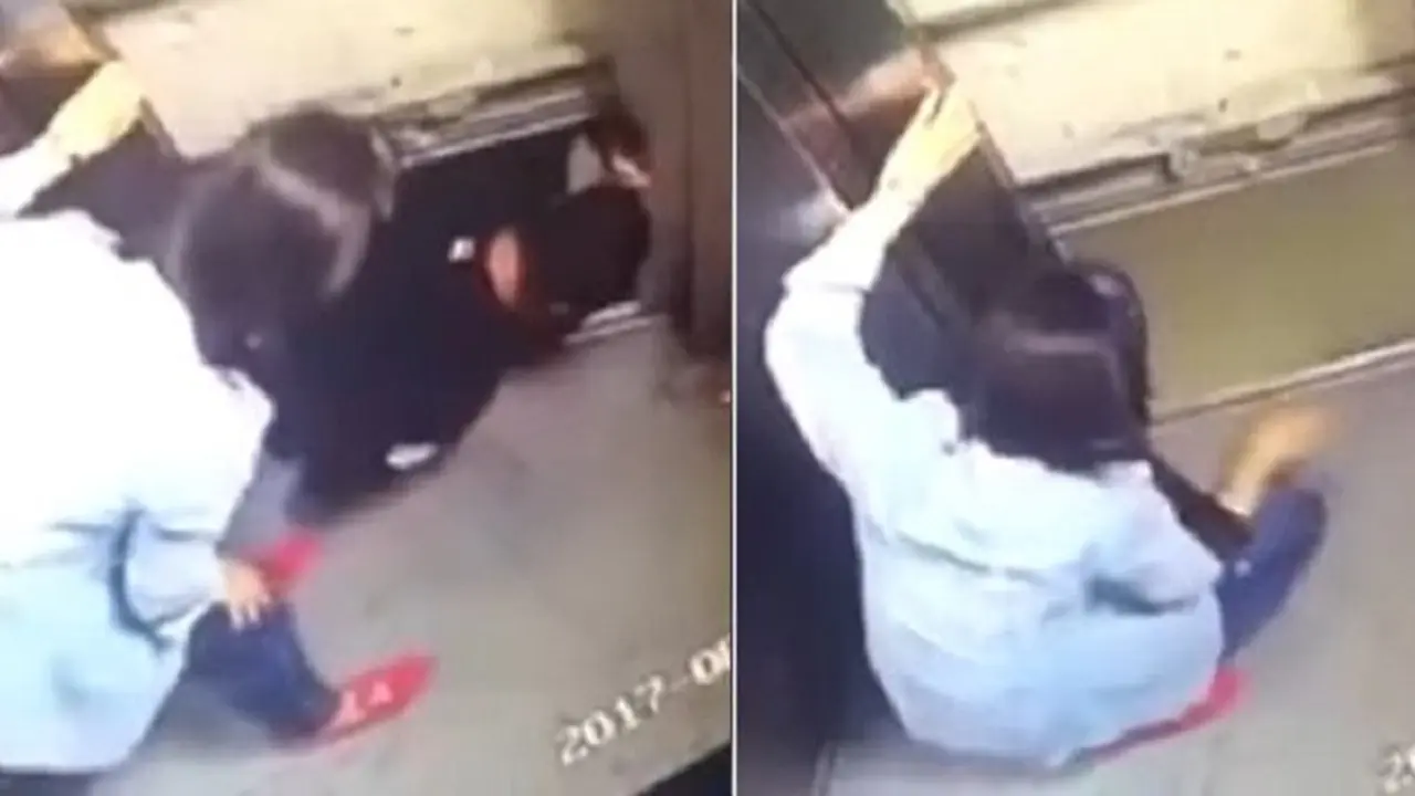 Detik-detik seorang pria terjatuh di dalam lift saat menolong orang lain (Capture)