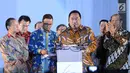 Utusan Khusus Presiden Indonesia untuk Jepang Rahmat Gobel memberi sambutan saat menghadiri pembukaan perayaan 60 tahun hubungan diplomatik Indonesia-Jepang di area Museum Fatahillah, Jakarta, Jumat (19/1). (Liputan6.com/Helmi Fithriansyah)