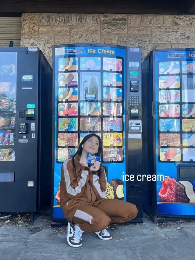 5 Potret Gaya Kasual Zee JKT48 di Amerika Serikat, Perdana Ikut New York Fashion Week