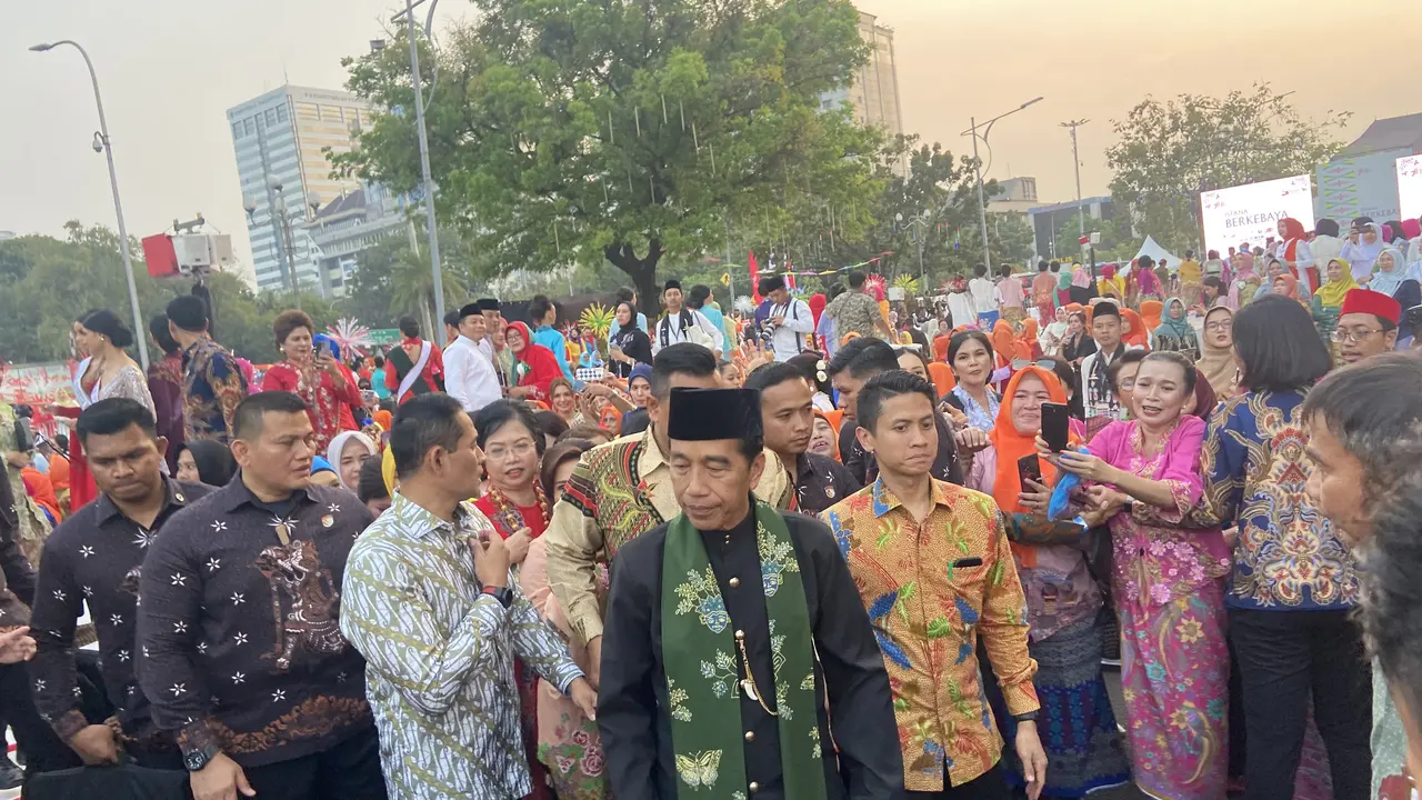 Presiden Joko Widodo atau Jokowi di acara Istana Berkebaya di Istana Merdeka pada Minggu sore (6/8/2023). (