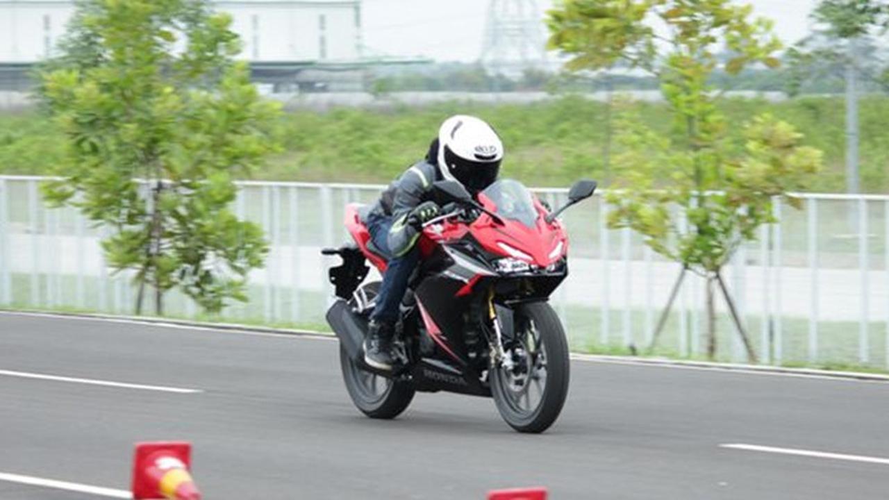 Ilustrasi motor (Otosia)