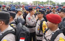 Dua Hari Jelang Pilkada Riau, Personel Gabungan Polri dan TNI Mulai Bergerak Amankan TPS