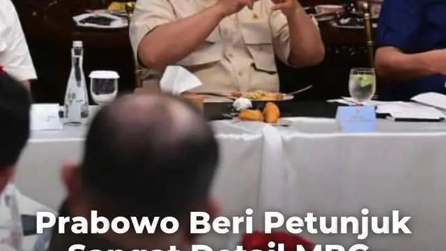 residen Prabowo Subianto bersama jajaran menteri Kabinet Merah Putih di kediamannya, Minggu (28/9) melaksanakan rapat evaluasi terkait program MBG terutama instruksi detail dan teknis mengenai masalah kedisiplinan, prosedur, dan kebersihan. Seskab Te...
