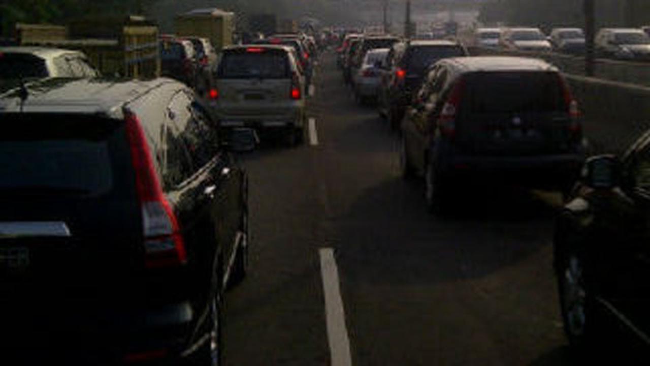 Urai macet Jakarta, DPR minta jaringan tol Jabodetabek tuntas 2019