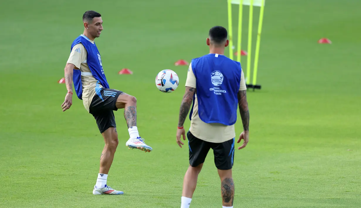 <p>Pertemuan kali ini akan menentukan siapa di antara Argentina atau Ekuador yang berhak maju ke semifinal Copa America 2024. (CHARLY TRIBALLEAU / AFP)</p>